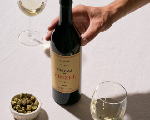 Bouteille de vin blanc du Château de Vinzel